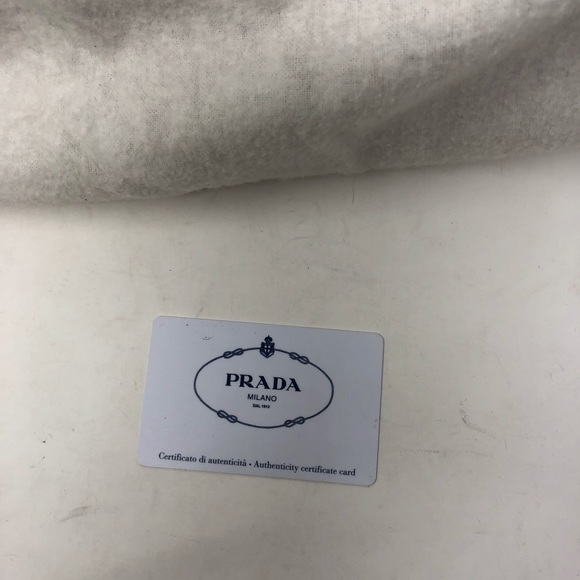 💯 Guaranteed Authentic Prada Black Lambskin Bag - Picture 8 of 8